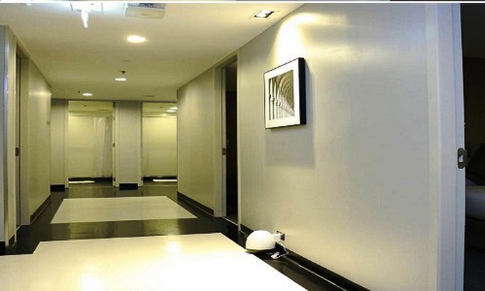 SUPERIOR ROOM 8 HOURS  Sleep box by Miracle Bangkok